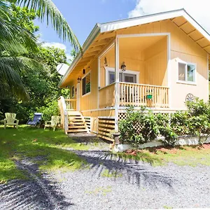https://oceanfront-cottage-near-the-kalapana-lava-flows.hotelsinhawaii.org